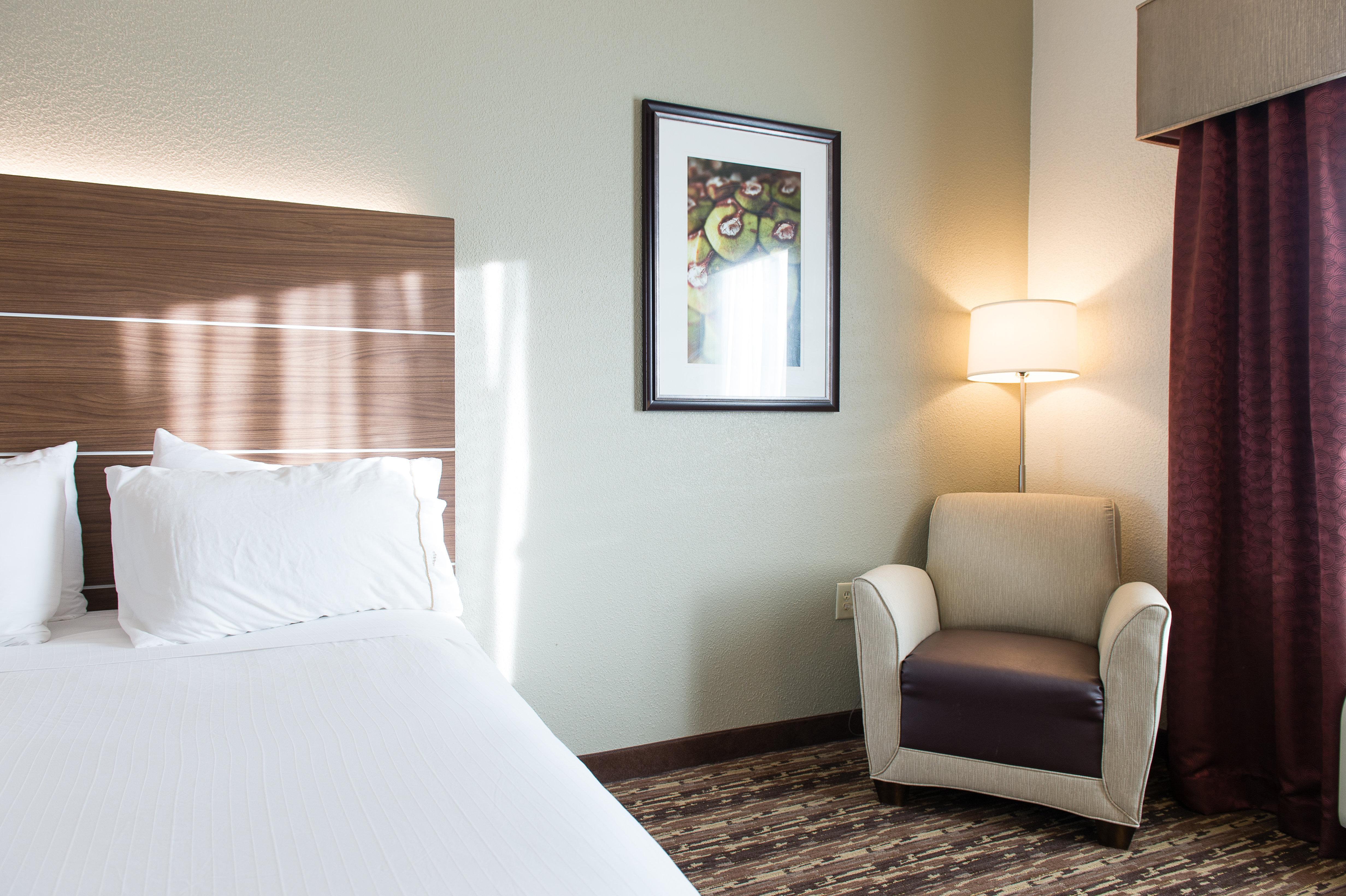 Holiday Inn Express & Suites Walterboro By Ihg Exterior photo