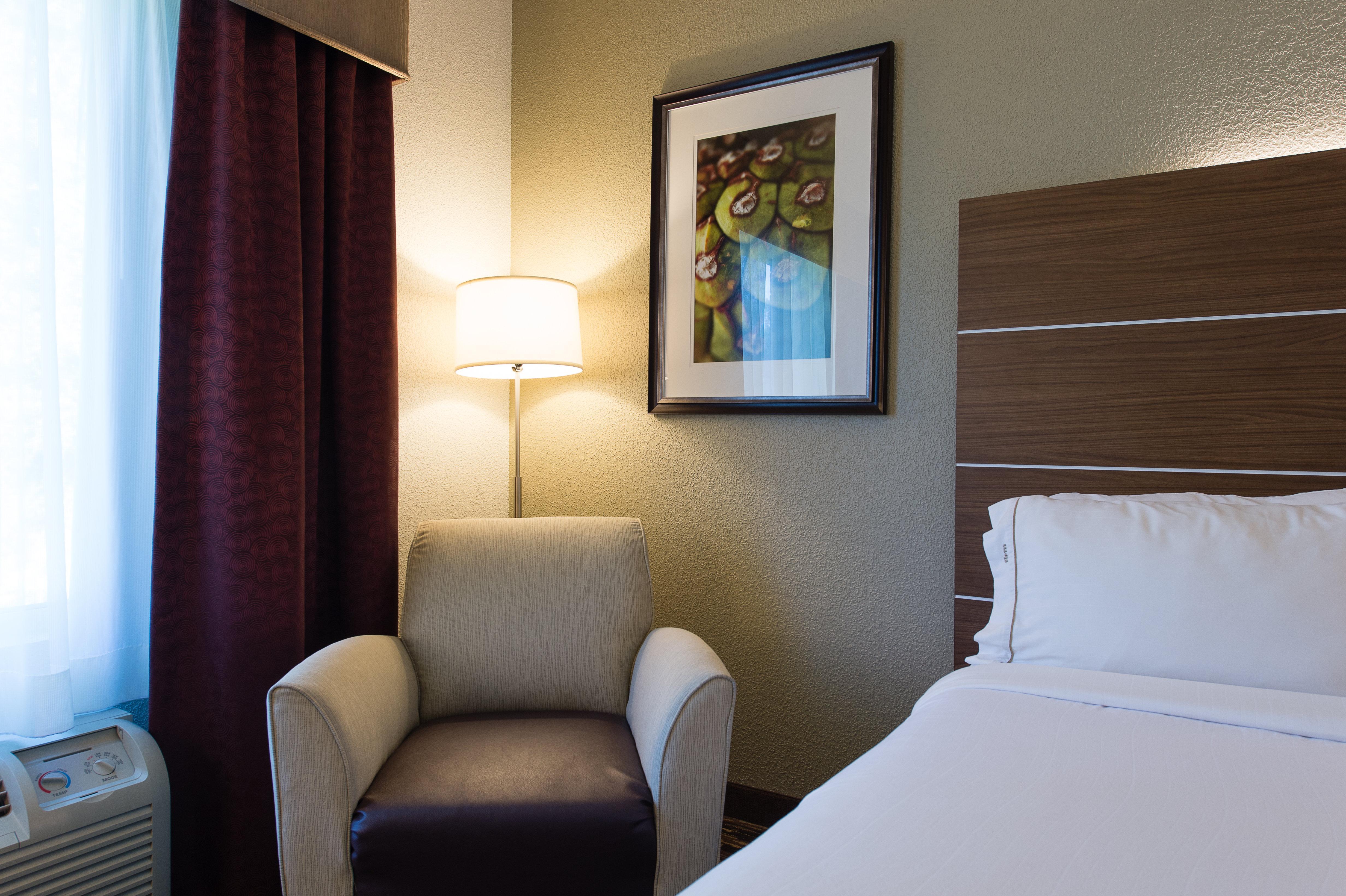 Holiday Inn Express & Suites Walterboro By Ihg Exterior photo