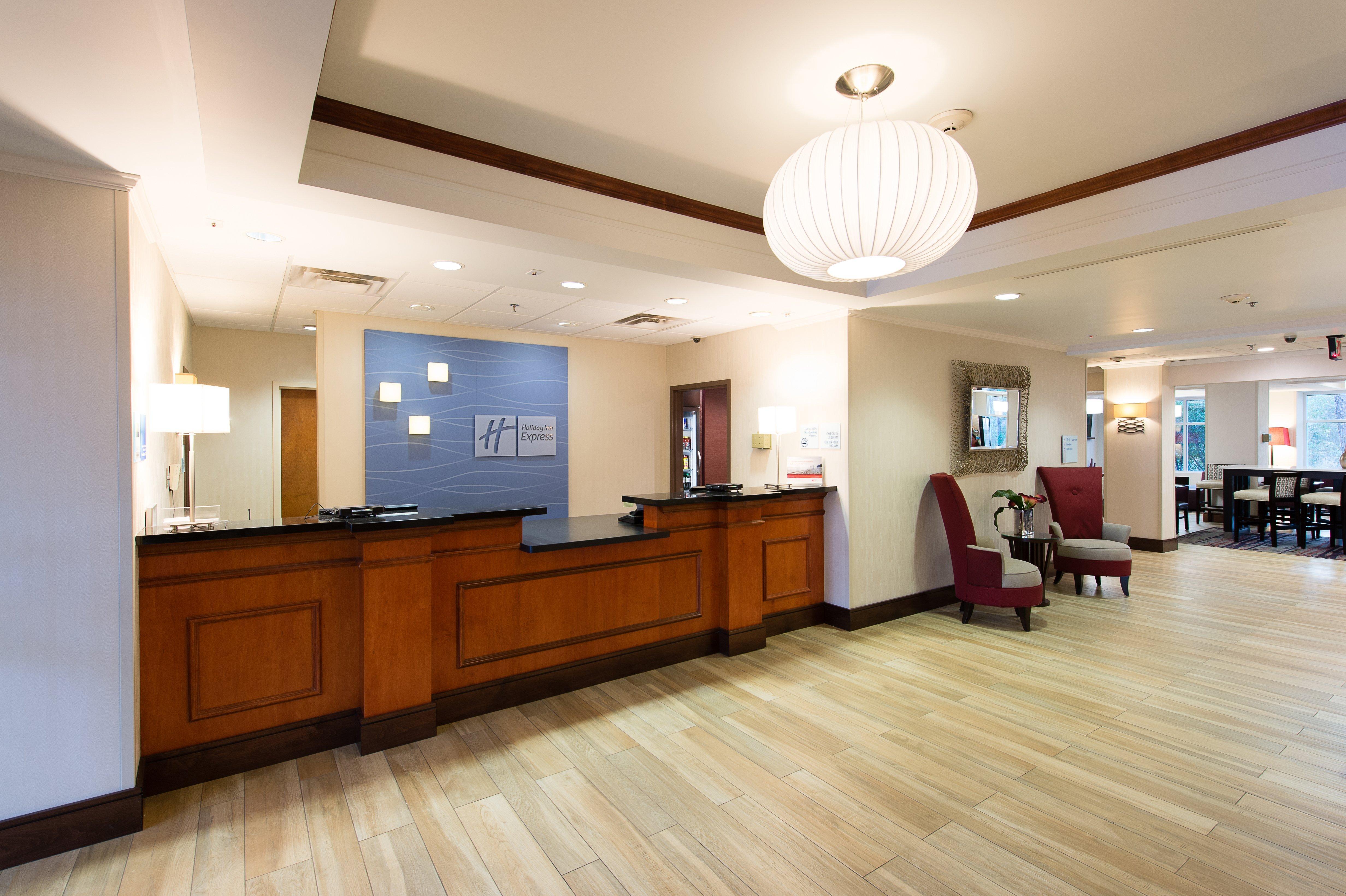 Holiday Inn Express & Suites Walterboro By Ihg Exterior photo