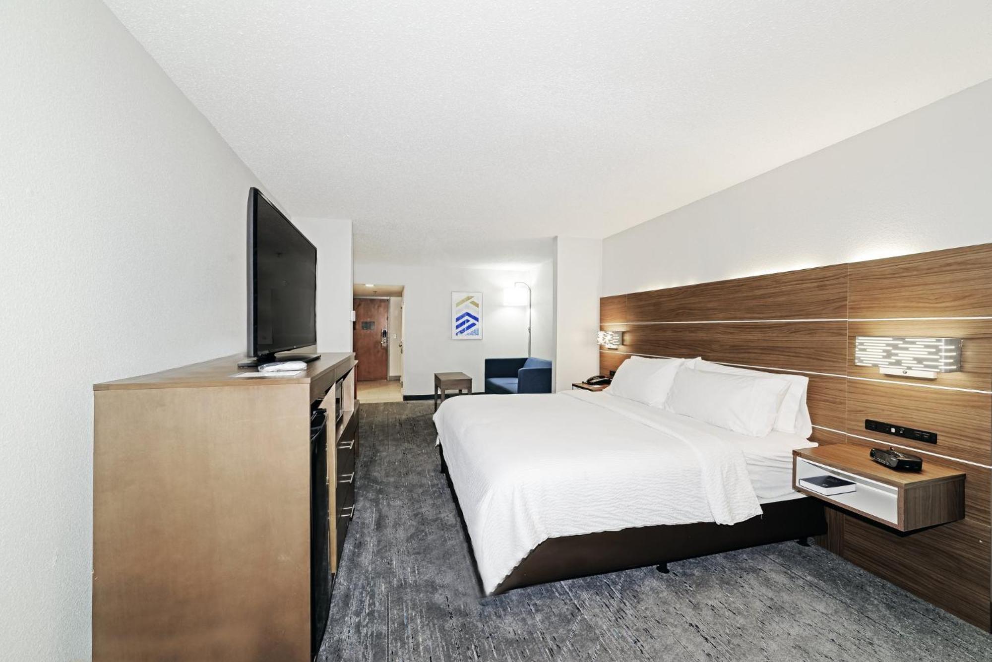 Holiday Inn Express & Suites Walterboro By Ihg Exterior photo